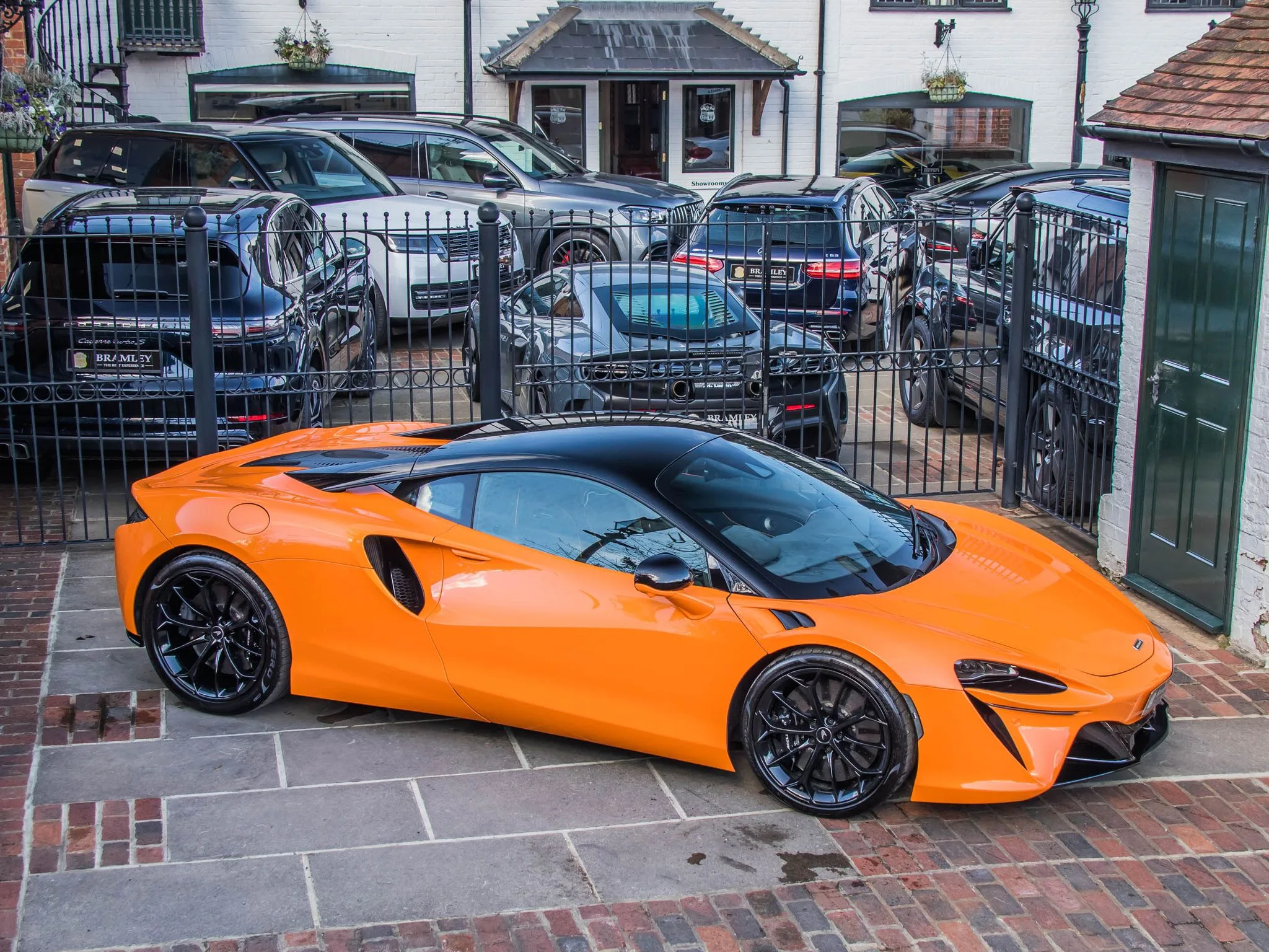 2024 McLaren Artura, 10/20