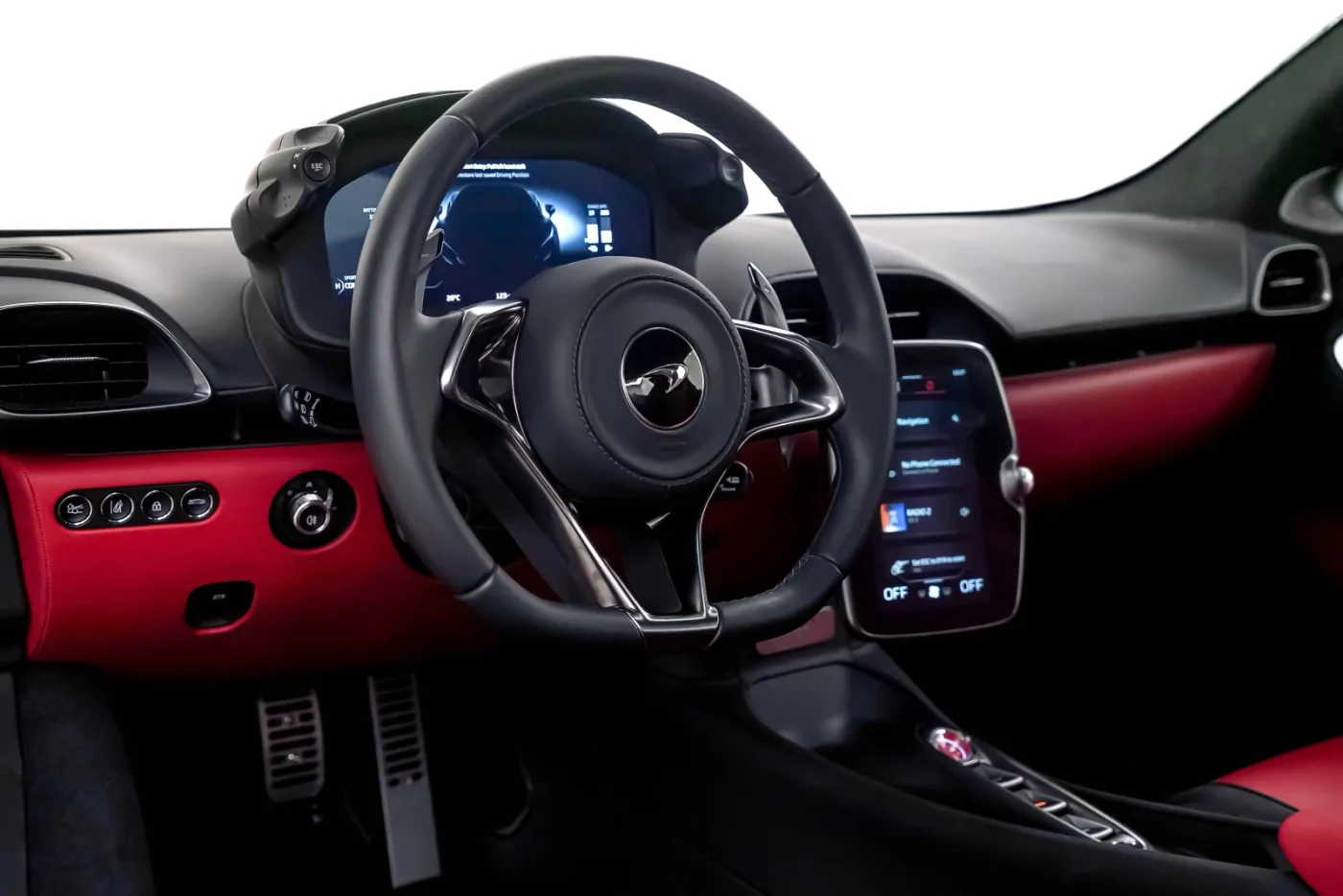 2024 McLaren Artura angeboten von einem Fachhändler in Dubai, Vereinigte Arabische Emirate, Foto 10 von 10