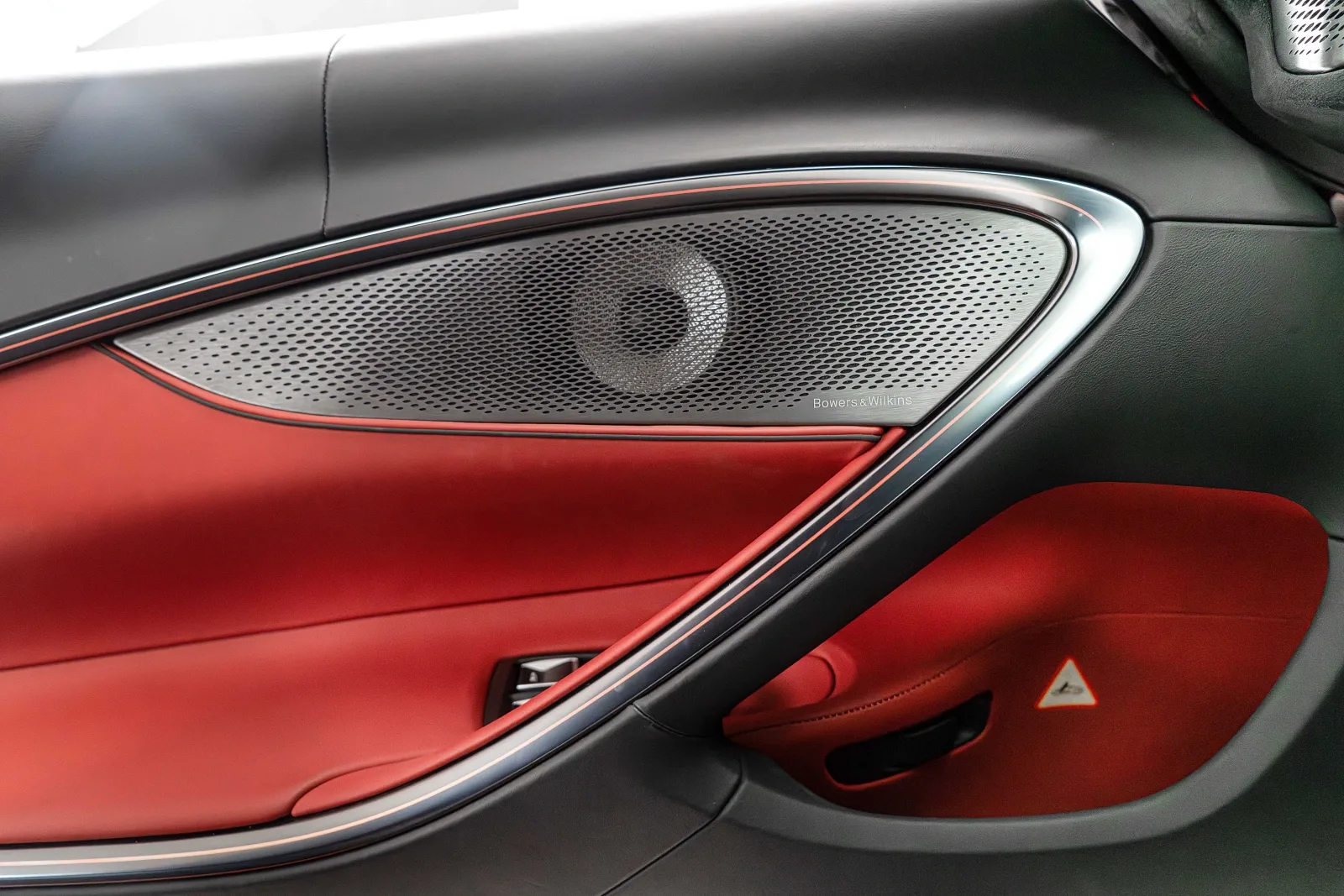 2024 McLaren Artura, 13/13