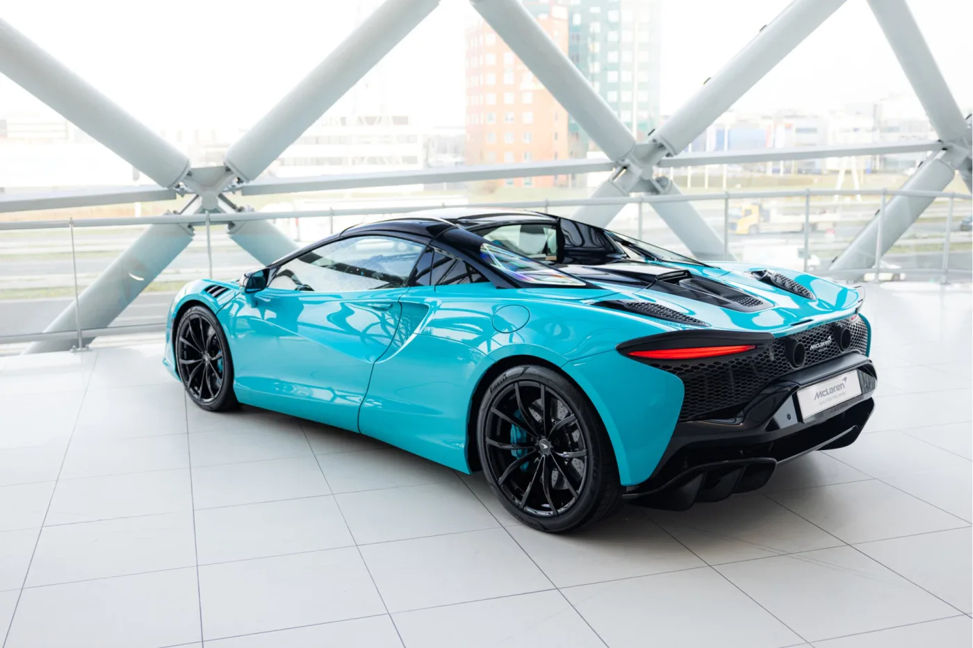 2024 McLaren Artura Spider offered by an official McLaren and Morgan dealer in Utrecht, Netherlands, photo 2 of 25