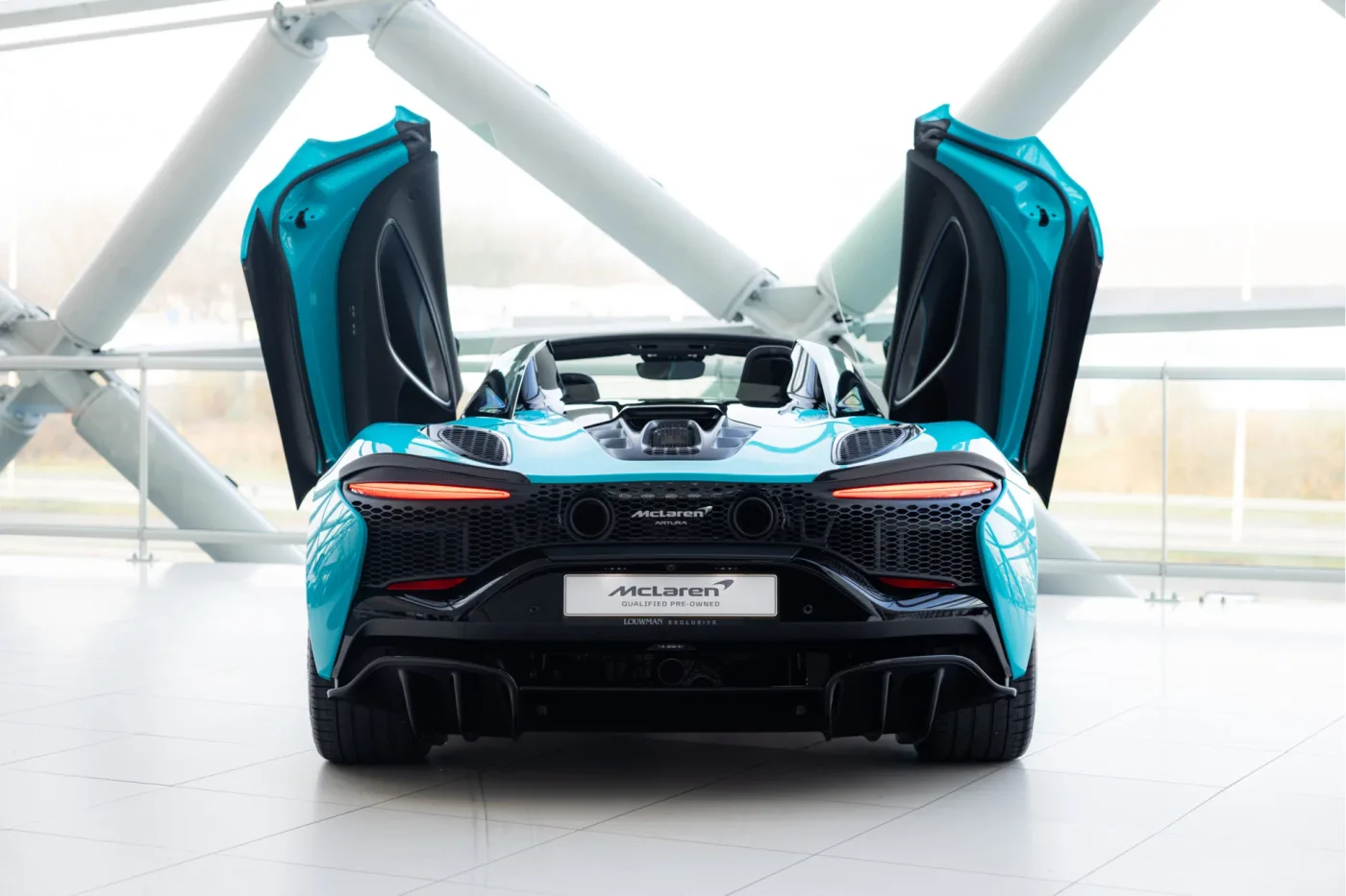 2024 McLaren Artura Spider offered by an official McLaren and Morgan dealer in Utrecht, Netherlands, photo 7 of 25