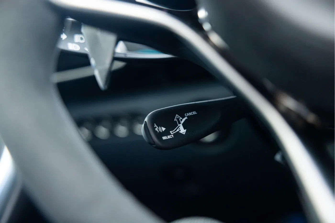2024 McLaren Artura Spider offered by an official McLaren and Morgan dealer in Utrecht, Netherlands, photo 17 of 25