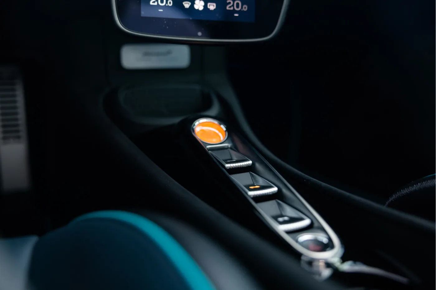 2024 McLaren Artura Spider offered by an official McLaren and Morgan dealer in Utrecht, Netherlands, photo 21 of 25
