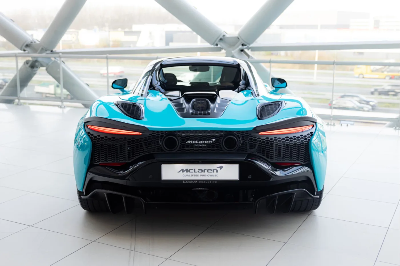 2024 McLaren Artura Spider offered by an official McLaren and Morgan dealer in Utrecht, Netherlands, photo 22 of 25