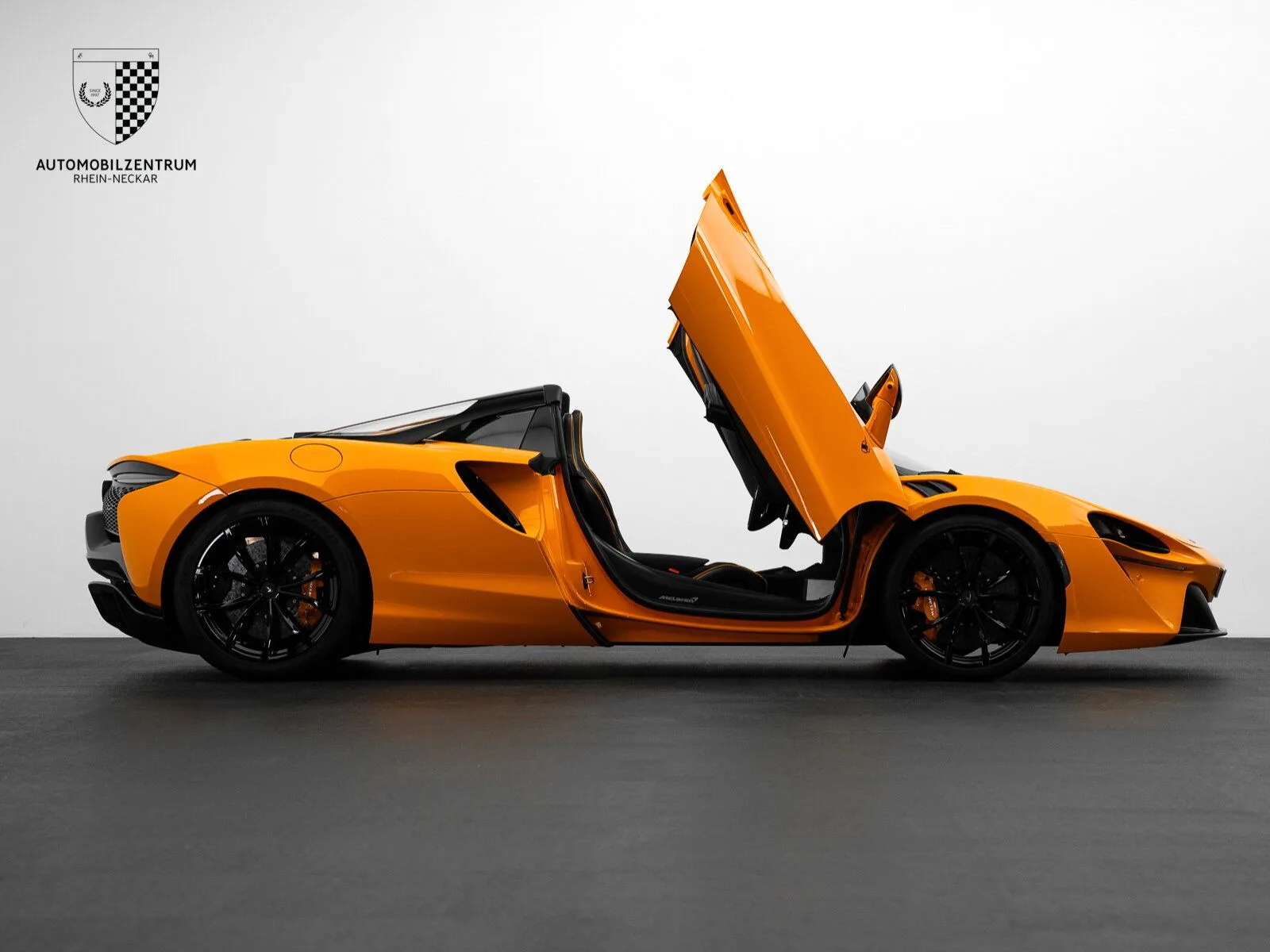 2024 McLaren Artura Spider, 7/30