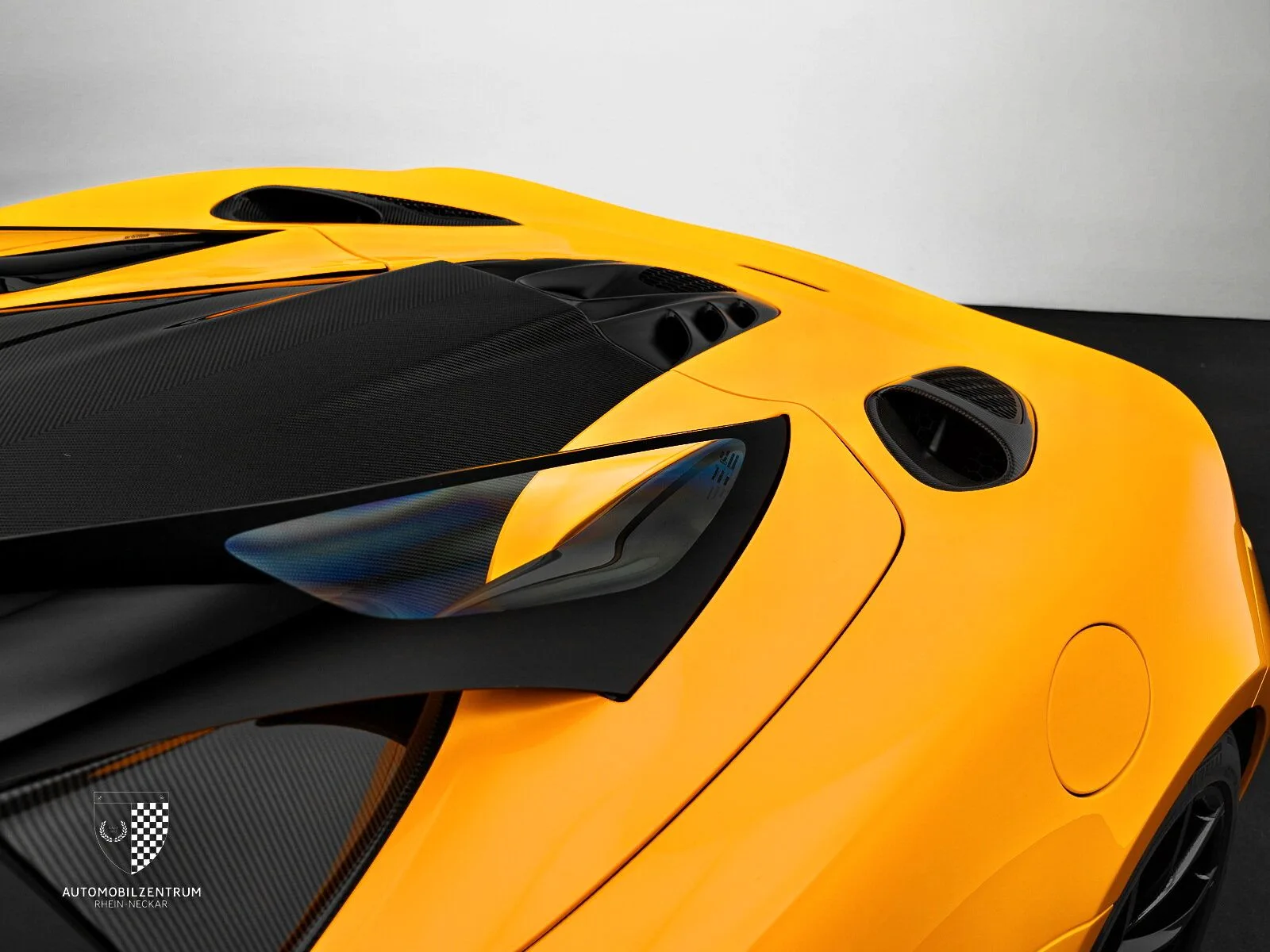 2024 McLaren Artura Spider, 29/30