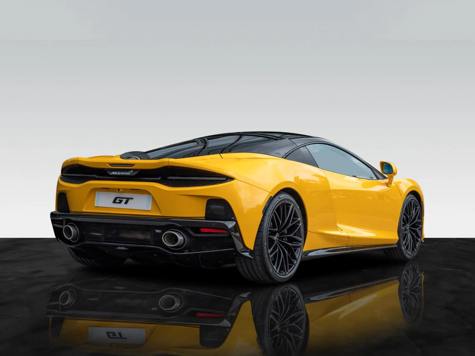 2024 McLaren GT, 2/27