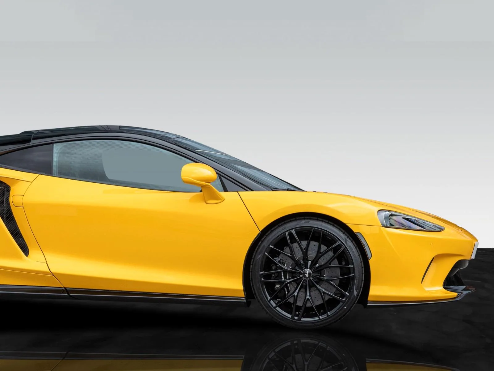 2024 McLaren GT, 8/27