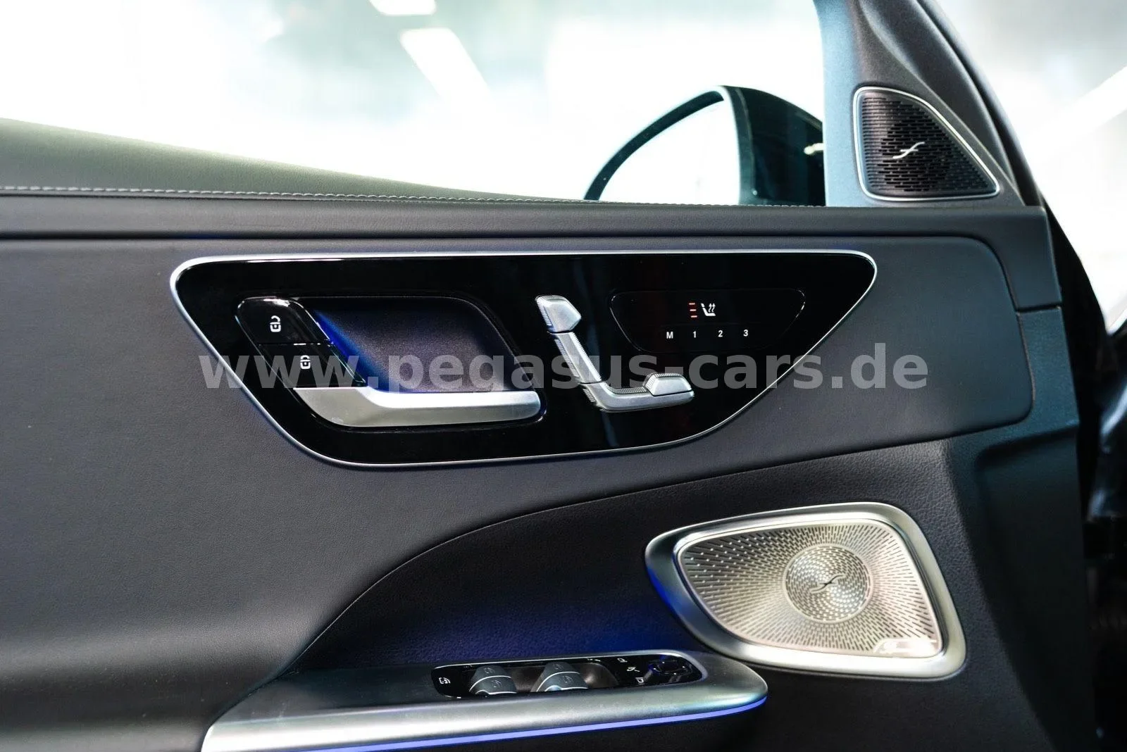 2024 Mercedes-AMG C 63 S E Performance, 27/30
