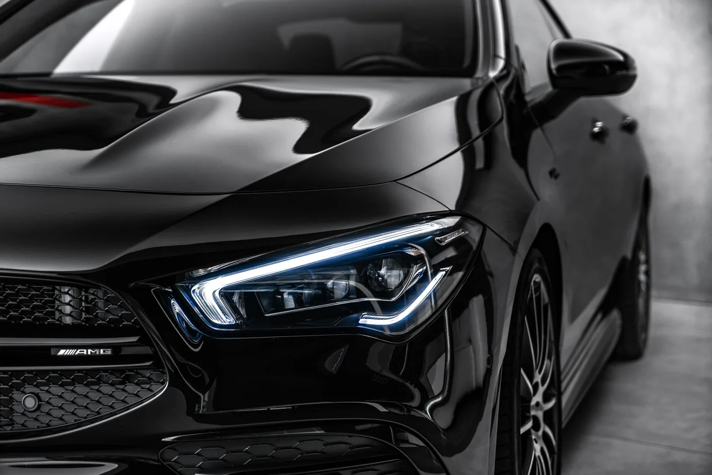 2024 Mercedes-AMG CLA 35 4MATIC proposée par un concessionnaire spécialisé à Ostrava, Tchéquie, photo 9 sur 23