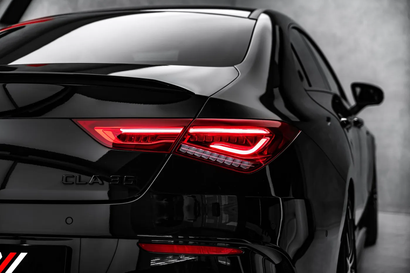 2024 Mercedes-AMG CLA 35 4MATIC proposée par un concessionnaire spécialisé à Ostrava, Tchéquie, photo 10 sur 23