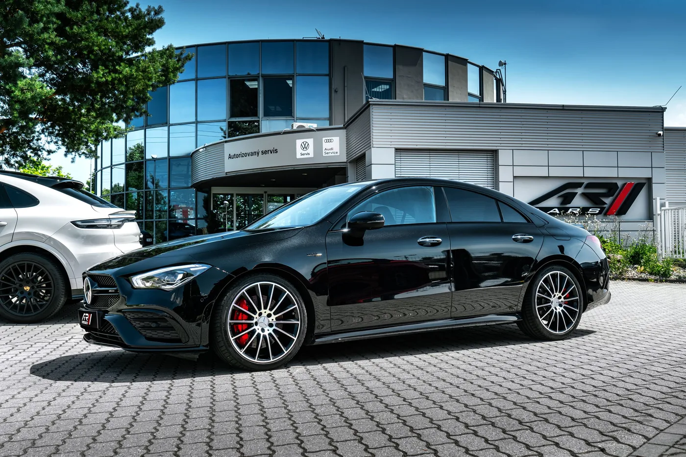 2024 Mercedes-AMG CLA 35 4MATIC proposée par un concessionnaire spécialisé à Ostrava, Tchéquie, photo 23 sur 23