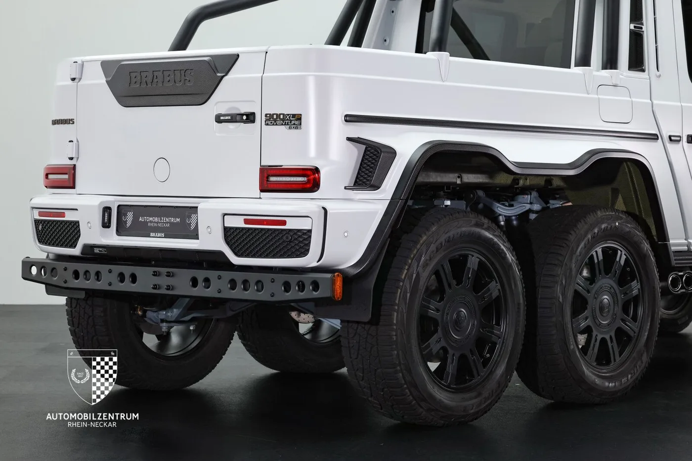 2024 Brabus 900 XLP 6x6 proposée par un spécialiste de la supercar à Viernheim, Allemagne, photo 11 sur 25