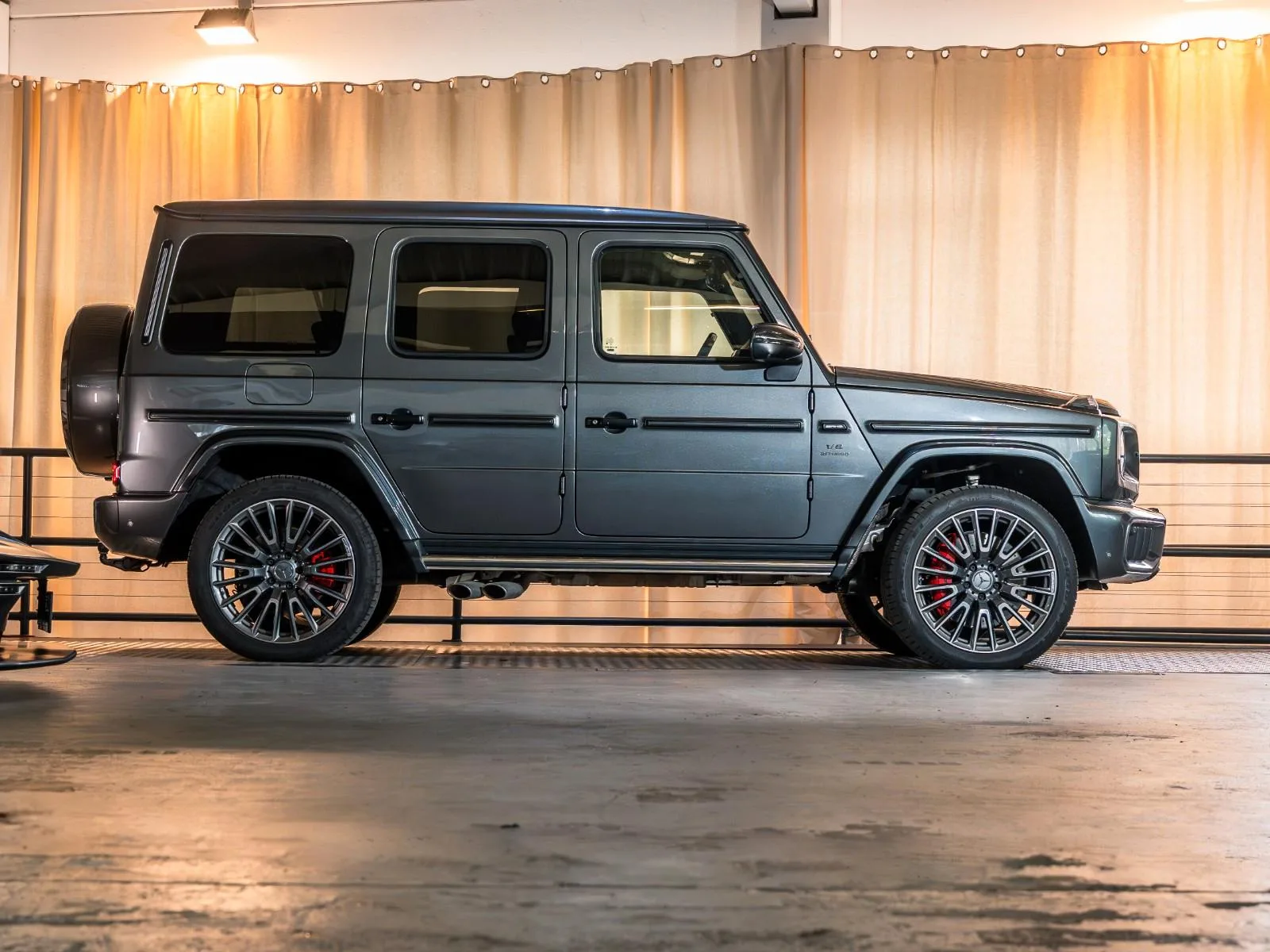 2024 Mercedes-AMG G 63 MANUFAKTUR, 2/30