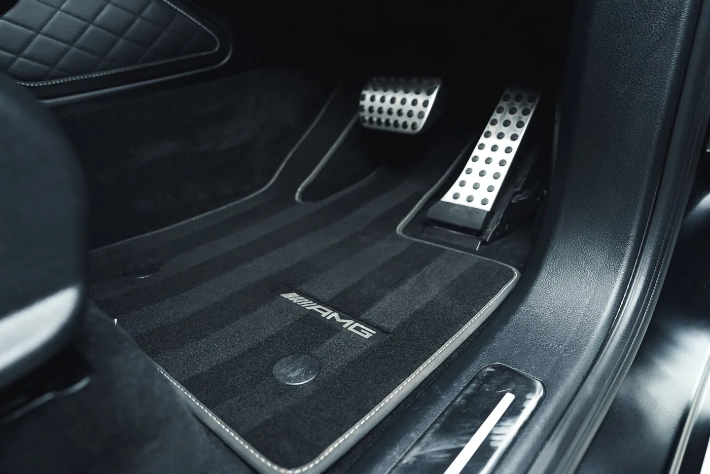 2024 Mercedes-AMG G 63 offered by a supercar dealer in Preston, United Kingdom, photo 14 of 25