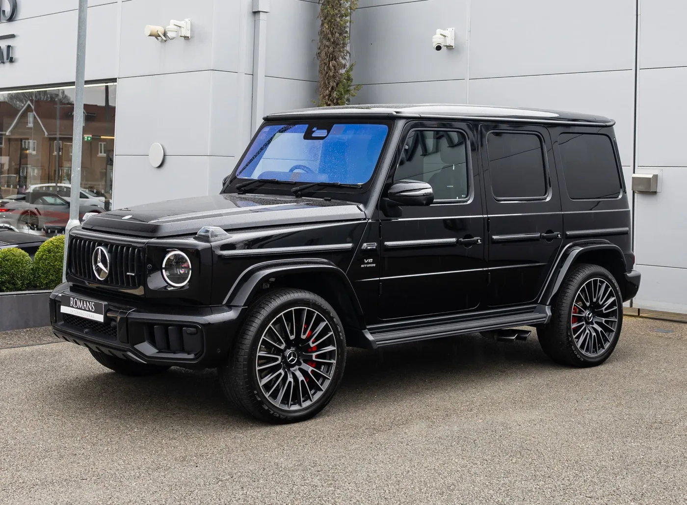 2024 Mercedes-AMG G 63 offered by a specialist dealer in Banstead, United Kingdom, photo 2 of 15