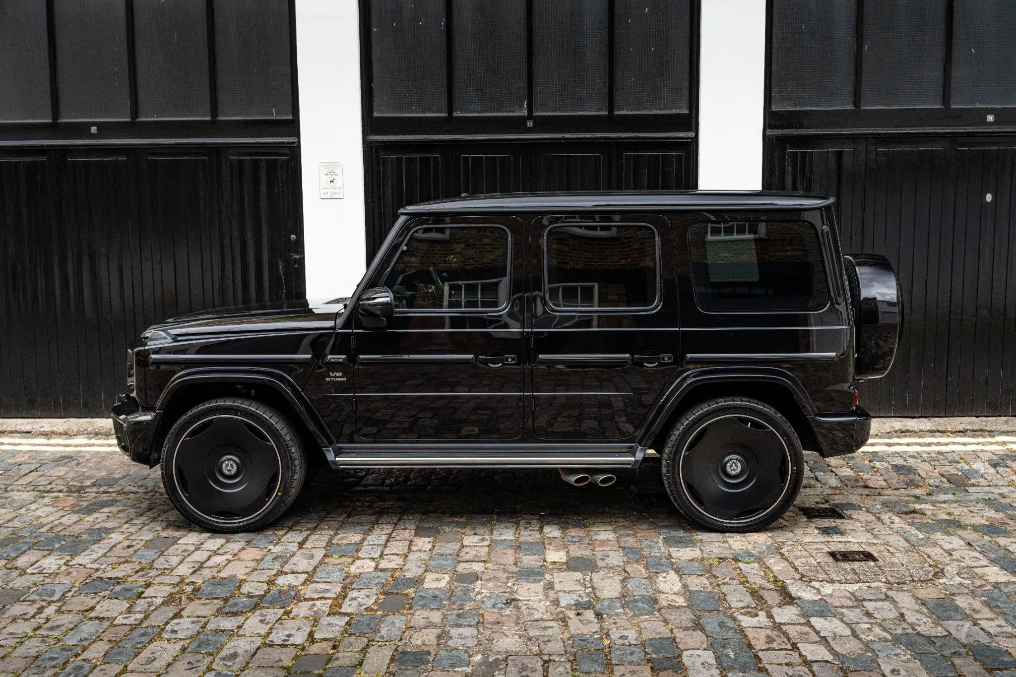 2024 Mercedes-AMG G 63 Armoured B4, 21/30
