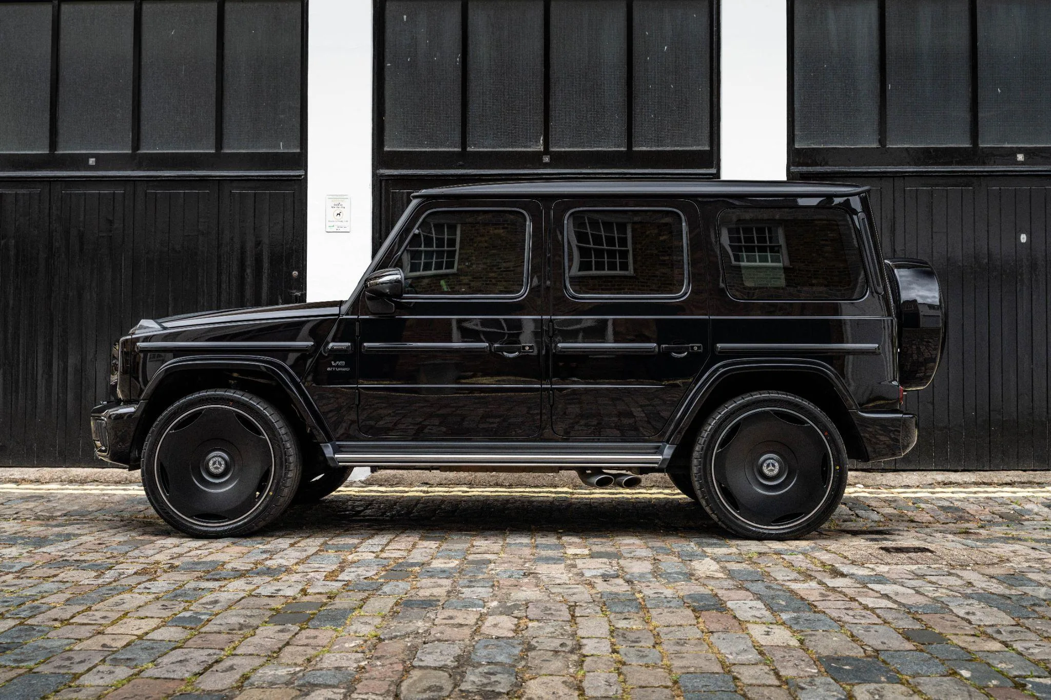 2024 Mercedes-AMG G 63 Armoured B4, 22/30