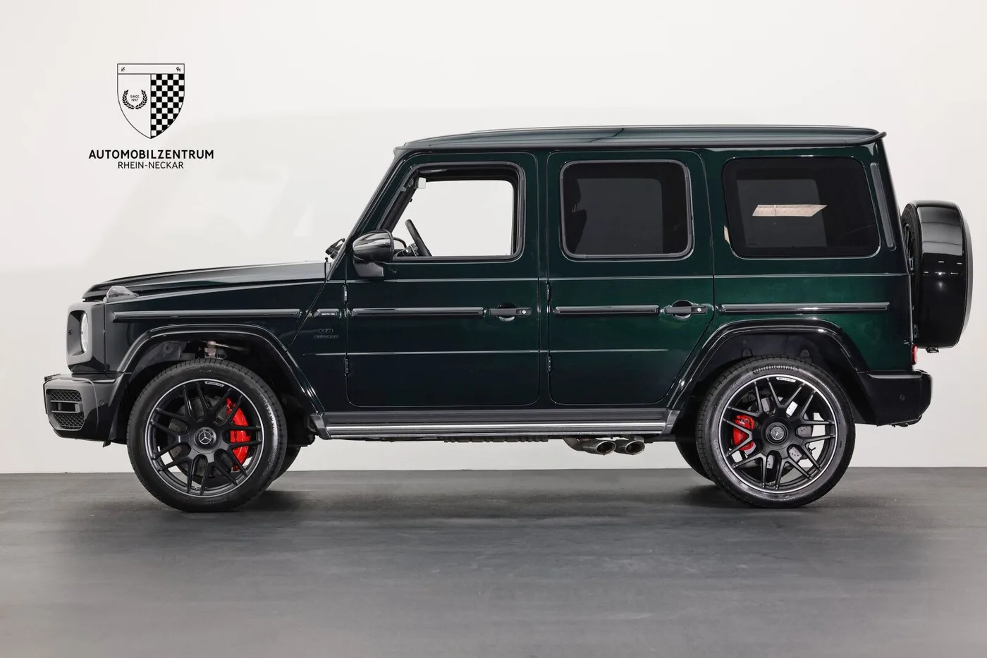 2024 Mercedes-AMG G 63 Superior offered by a supercar dealer in Viernheim, Germany, photo 4 of 25
