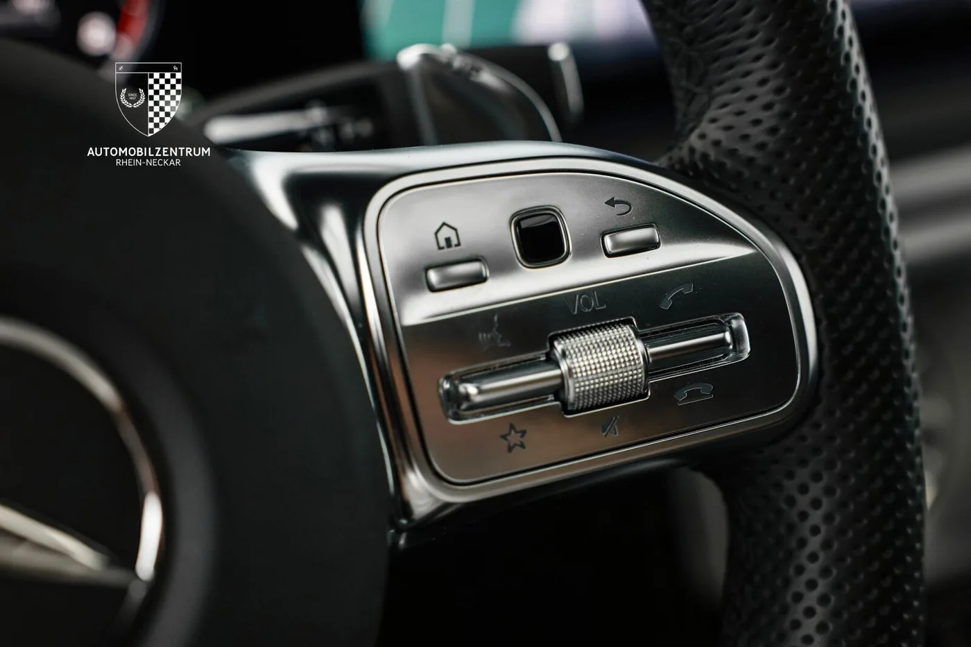 2024 Mercedes-AMG G 63 Superior offered by a supercar dealer in Viernheim, Germany, photo 24 of 25