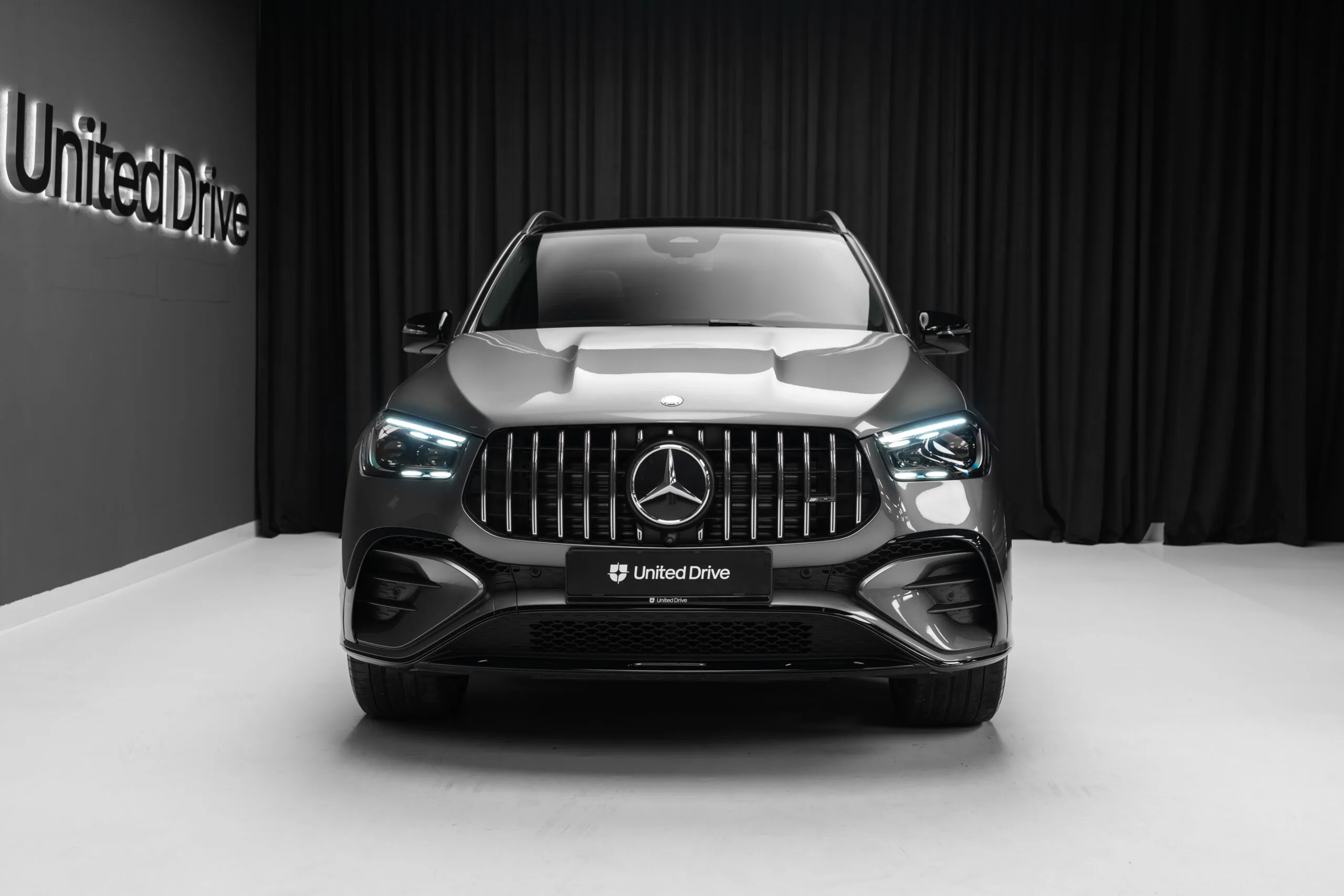 2024 Mercedes-AMG GLE 53 4MATIC+, 2/30
