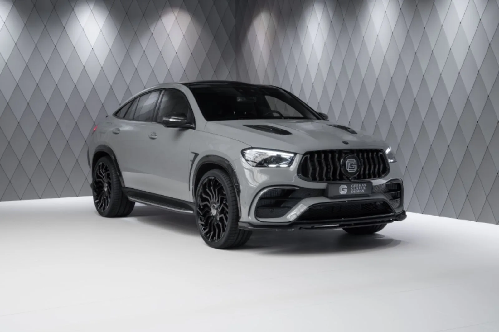 2024 Mercedes-AMG GLE 63 Coupé offered by a supercar dealer in Schenefeld, Germany, main photo