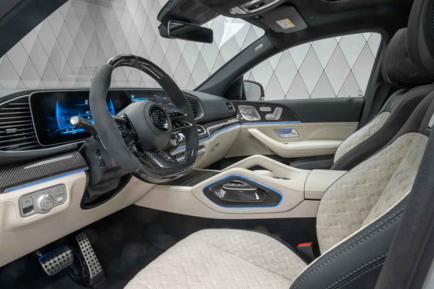 2024 Mercedes-AMG GLE 63 Coupé proposée par un spécialiste de la supercar à Schenefeld, Allemagne, photo 15 sur 20