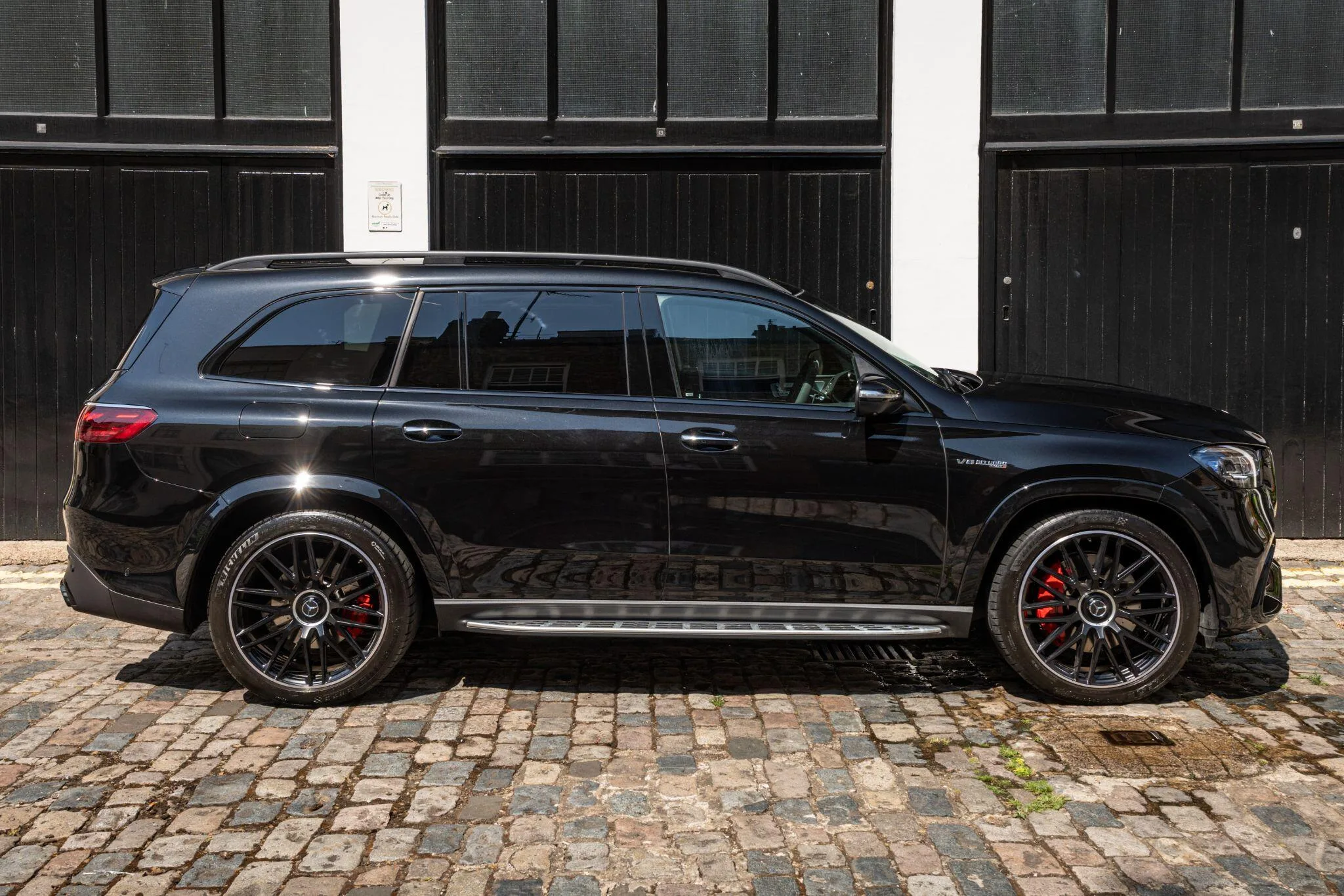 2024 Mercedes-AMG GLS 63 Night Edition, 9/30