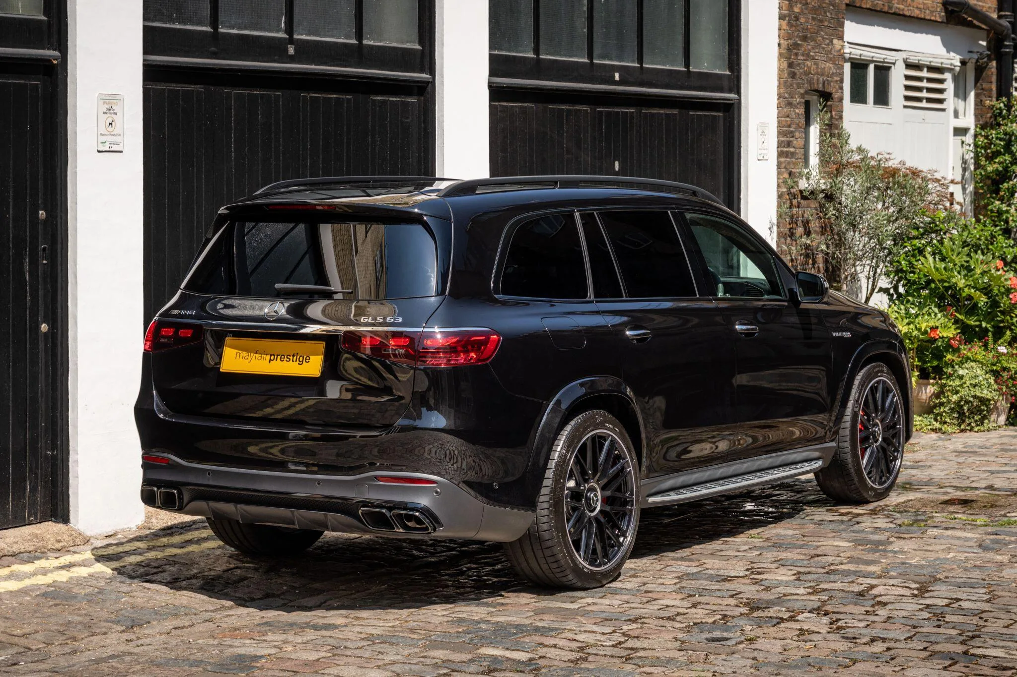 2024 Mercedes-AMG GLS 63 Night Edition, 11/30