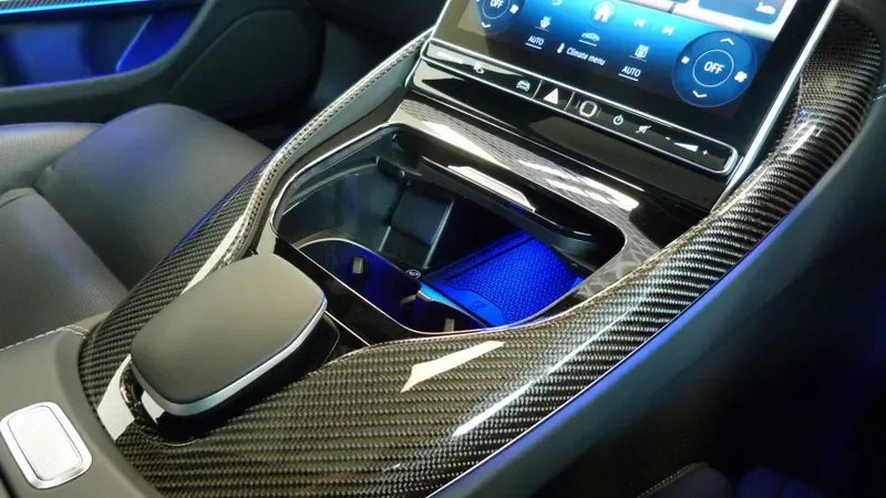 2024 Mercedes-AMG GT 63, 26/28