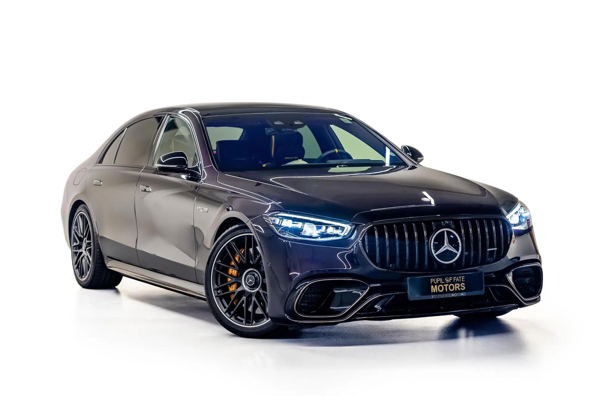 2024 Mercedes-AMG S 63 E Performance angeboten von einem Fachhändler in Dubai, Vereinigte Arabische Emirate, Hauptfoto
