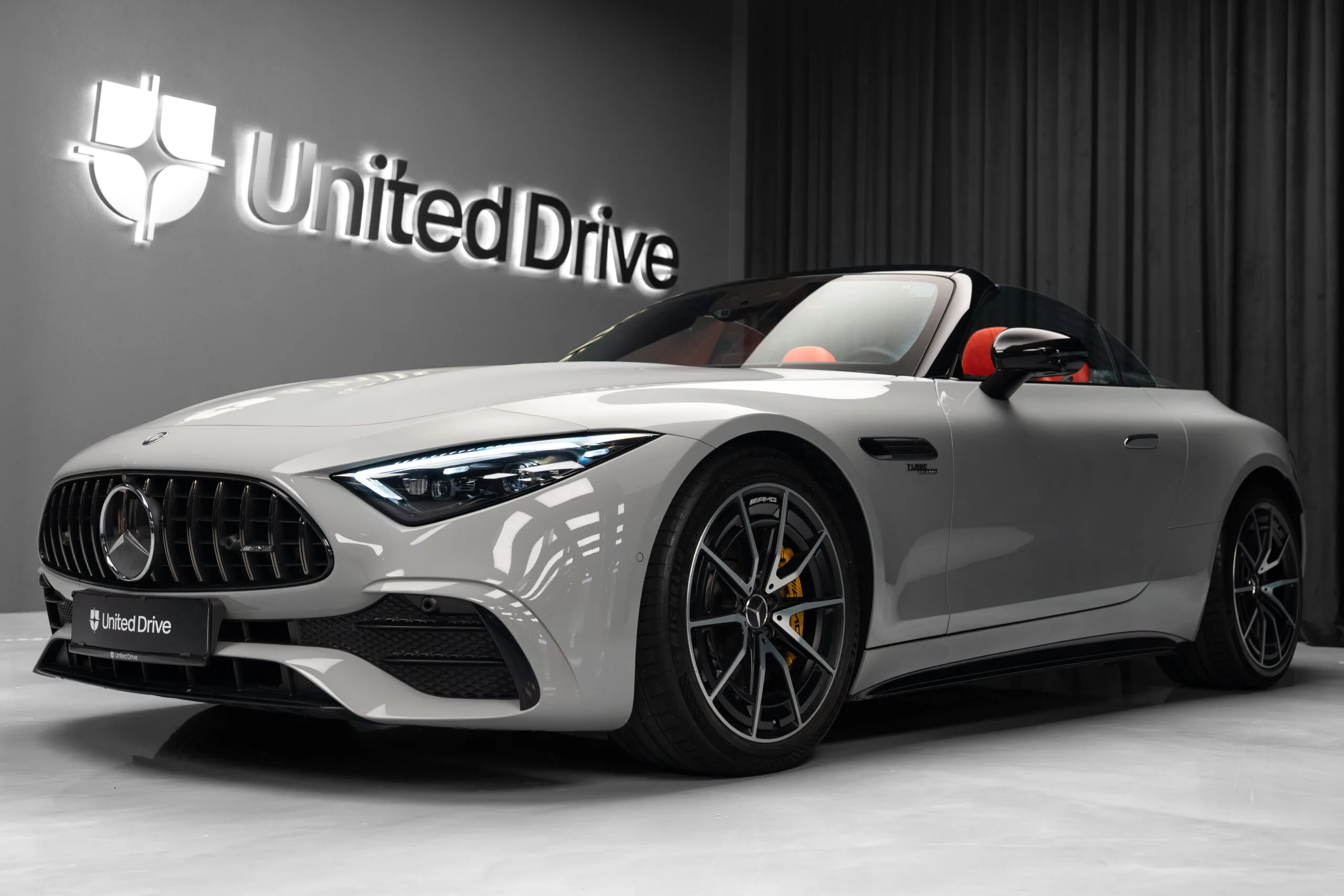 2024 Mercedes-AMG SL 43 angeboten von einem Fachhändler in Voluntari, Rumänien, Hauptfoto