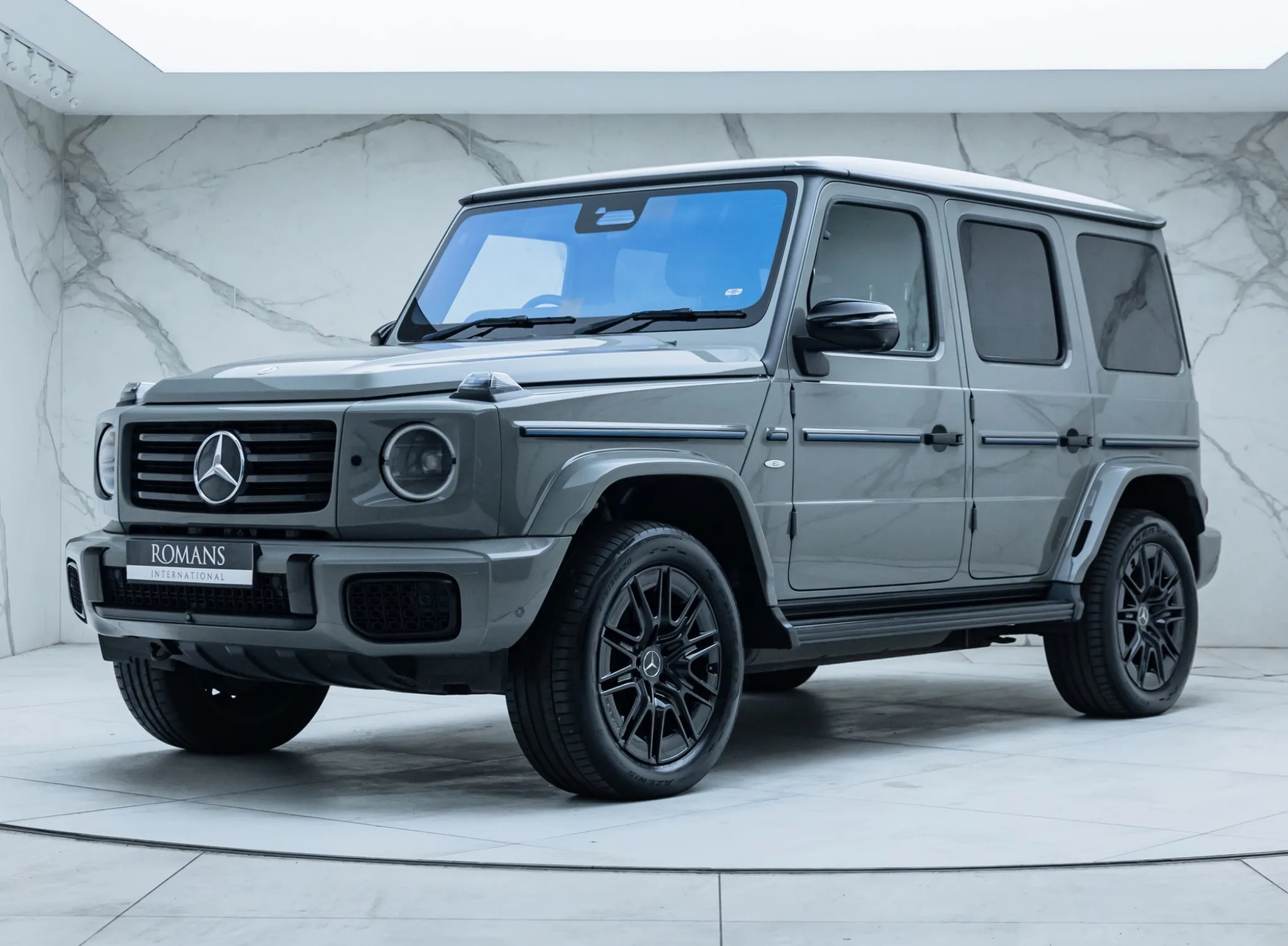 2024 Mercedes-Benz G 580 with EQ Technology proposée par un concessionnaire spécialisé à Banstead, Royaume-Uni, photo principale