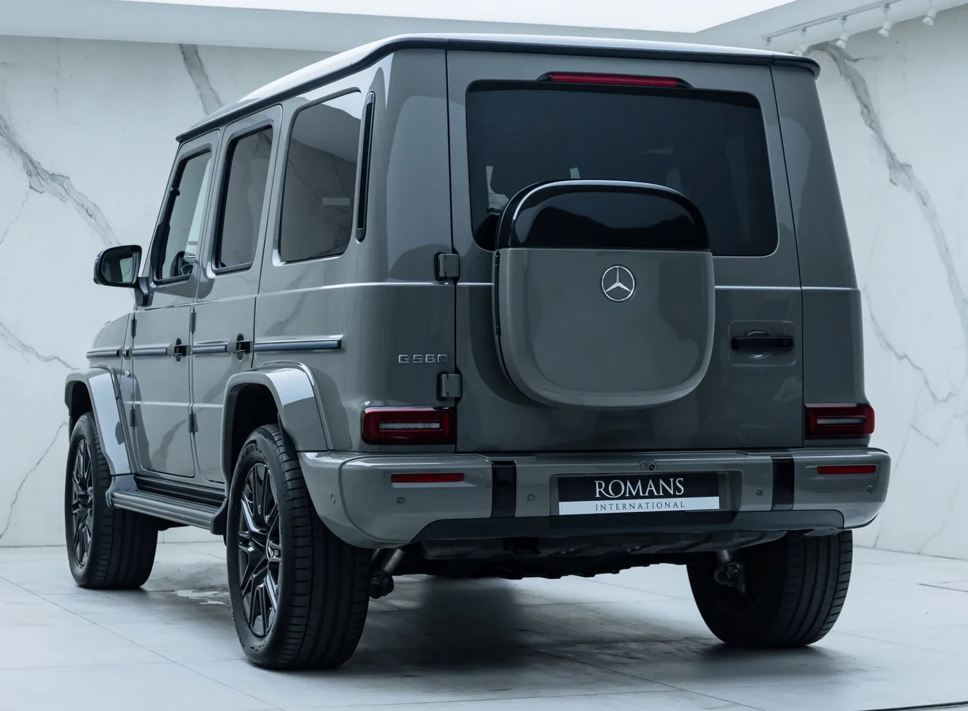 2024 Mercedes-Benz G 580 with EQ Technology offered by a specialist dealer in Banstead, United Kingdom, photo 10 of 15