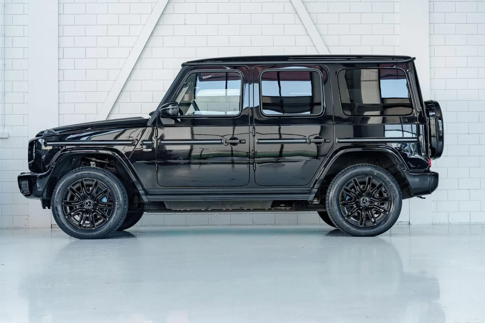 2024 Mercedes-Benz G 580 with EQ Technology Edition One, 2/30