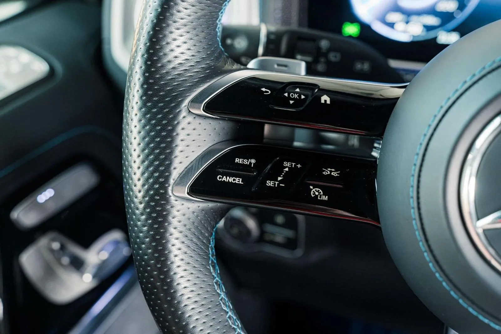 2024 Mercedes-Benz G 580 with EQ Technology Edition One, 29/30