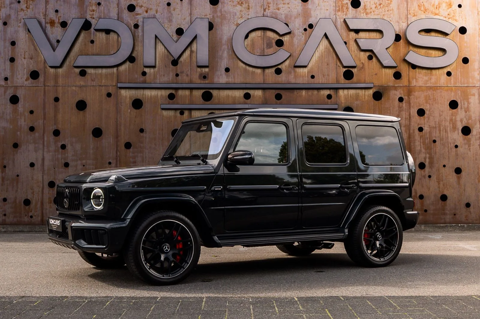 2024 Mercedes-Benz G 63 AMG proposta da un concessionario specializzato a Gronau, Germania, foto principale