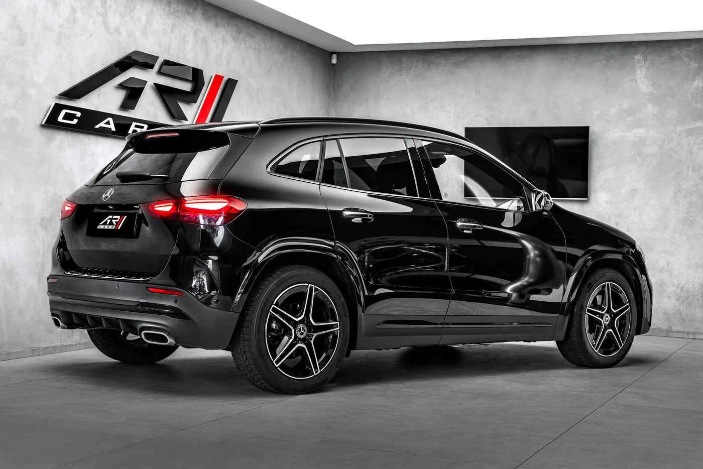 2024 Mercedes-Benz GLA 200 d 4MATIC angeboten von einem Fachhändler in Ostrava, Tschechien, Foto 4 von 22