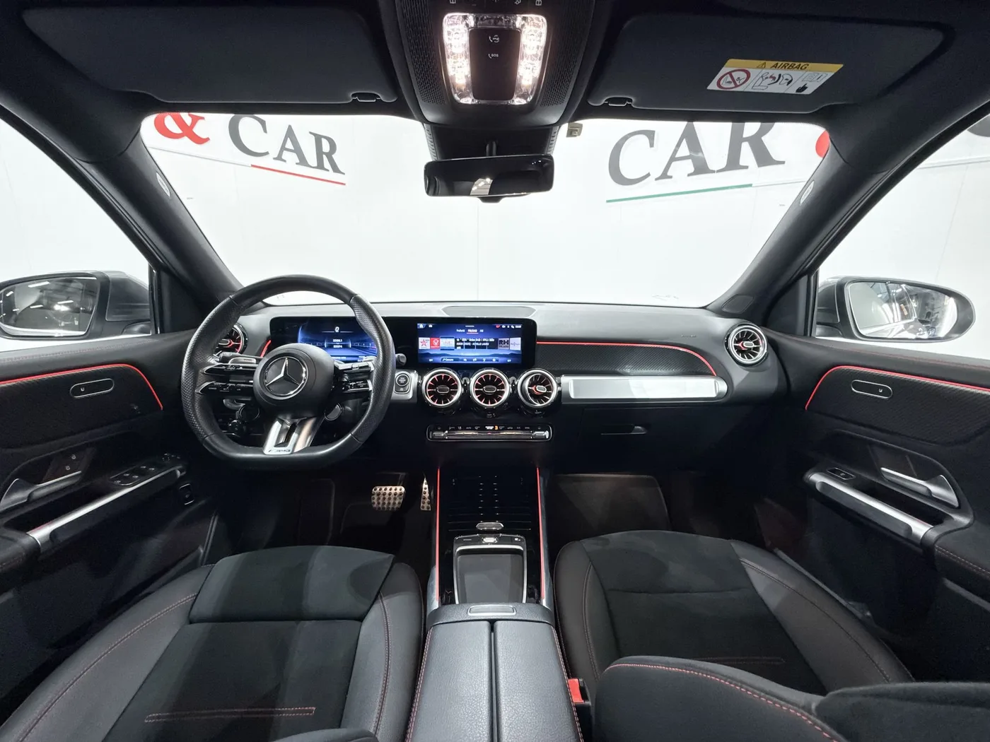 2024 Mercedes-AMG GLB 35 4MATIC, AMG Line offered by a supercar dealer in Zibido San Giacomo, Italy, photo 13 of 22