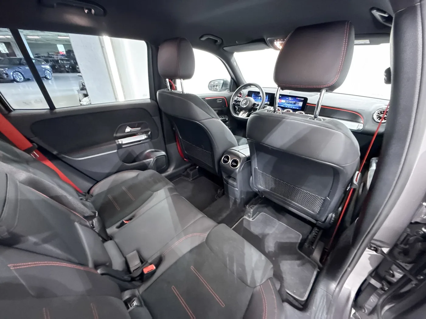 2024 Mercedes-AMG GLB 35 4MATIC, AMG Line offered by a supercar dealer in Zibido San Giacomo, Italy, photo 15 of 22