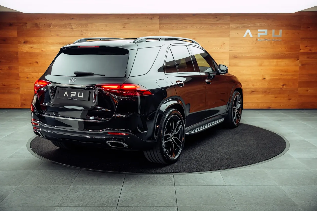 2024 Mercedes-Benz GLE 450 d proposée par un concessionnaire spécialisé à Uznach, Suisse, photo principale