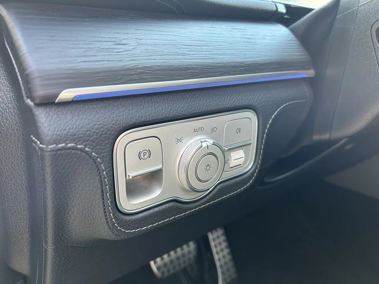 2024 Mercedes-Benz GLS 450 d 4MATIC, AMG Line proposée par un concessionnaire spécialisé à Písek, Tchéquie, photo 20 sur 39