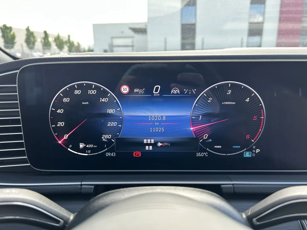 2024 Mercedes-Benz GLS 450 d 4MATIC, AMG Line proposée par un concessionnaire spécialisé à Písek, Tchéquie, photo 21 sur 39