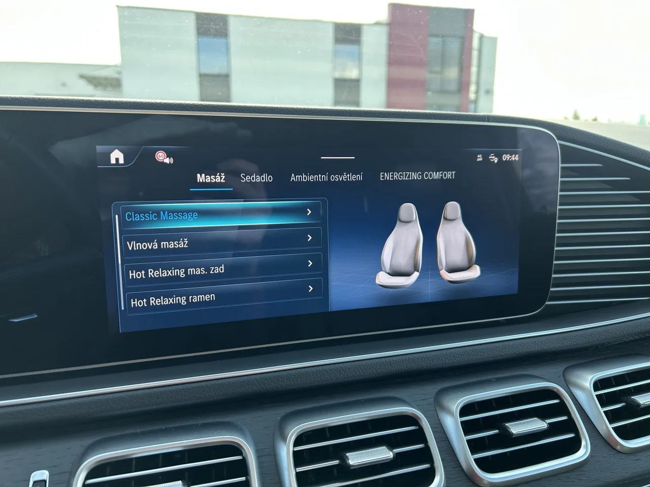 2024 Mercedes-Benz GLS 450 d 4MATIC, AMG Line proposée par un concessionnaire spécialisé à Písek, Tchéquie, photo 24 sur 39