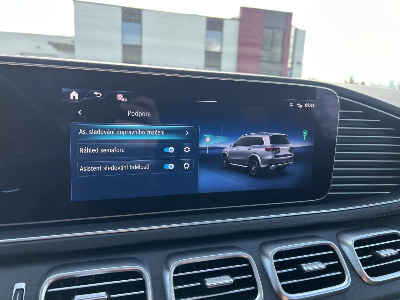 2024 Mercedes-Benz GLS 450 d 4MATIC, AMG Line proposée par un concessionnaire spécialisé à Písek, Tchéquie, photo 27 sur 39