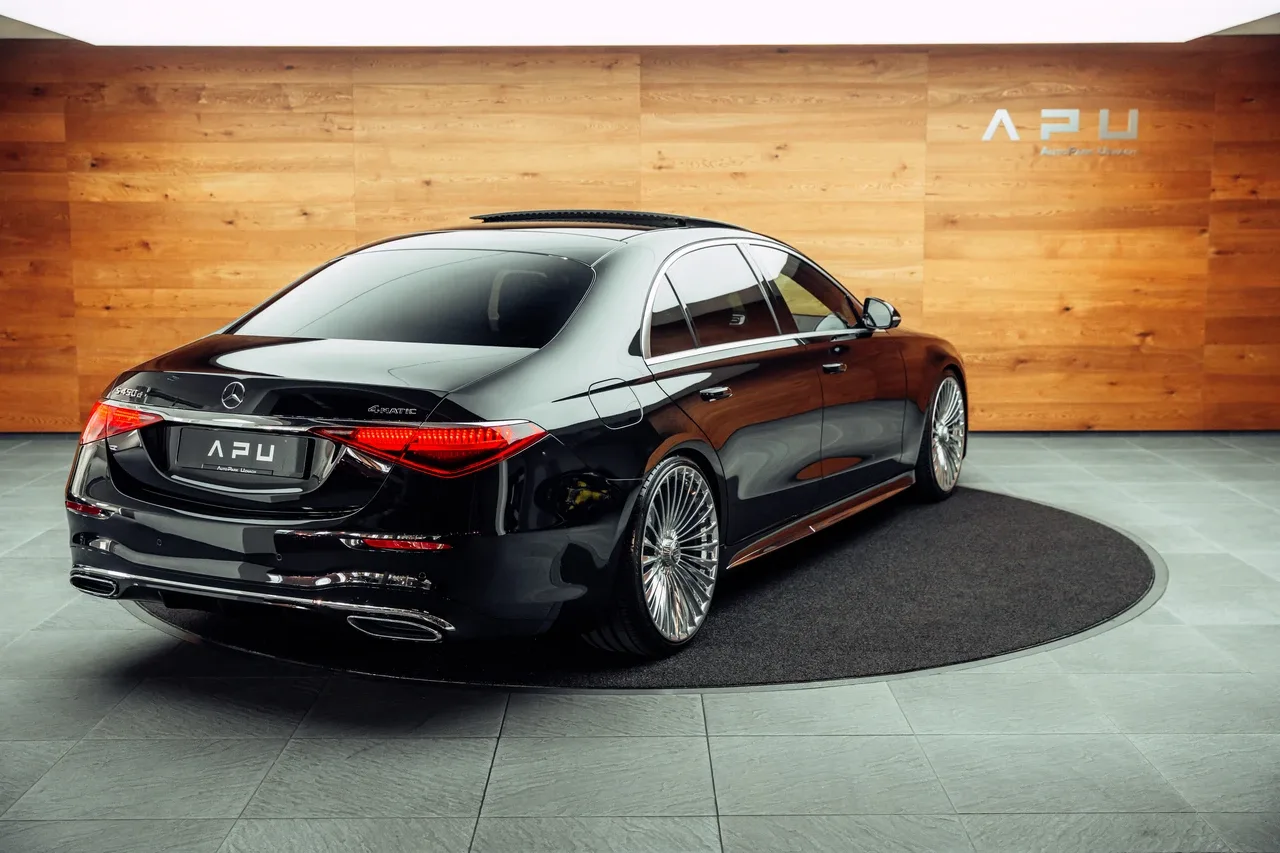 2024 Mercedes-Benz S 450 d proposée par un concessionnaire spécialisé à Uznach, Suisse, photo principale