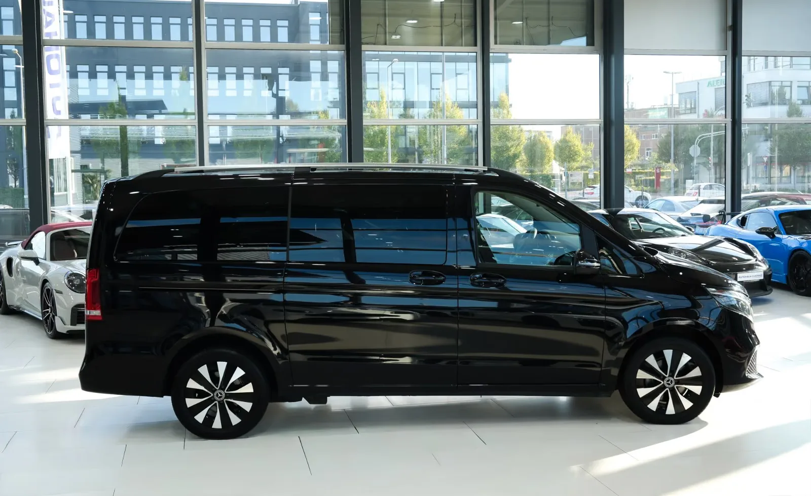 2024 Mercedes-Benz V 250 d Avantgarde, Long, 4/30