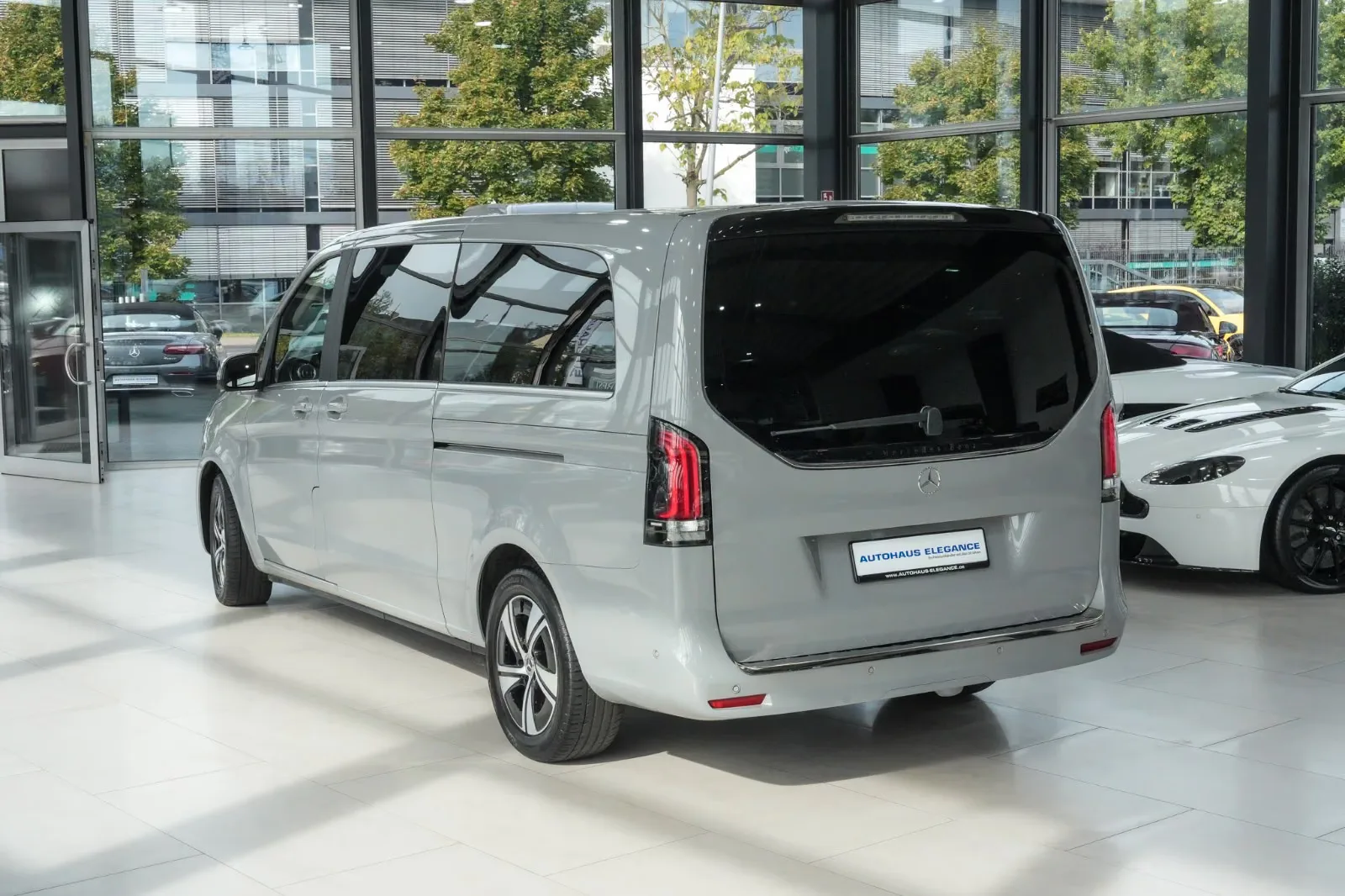 2024 Mercedes-Benz V 250 d Avantgarde, Extra-long, 8/30