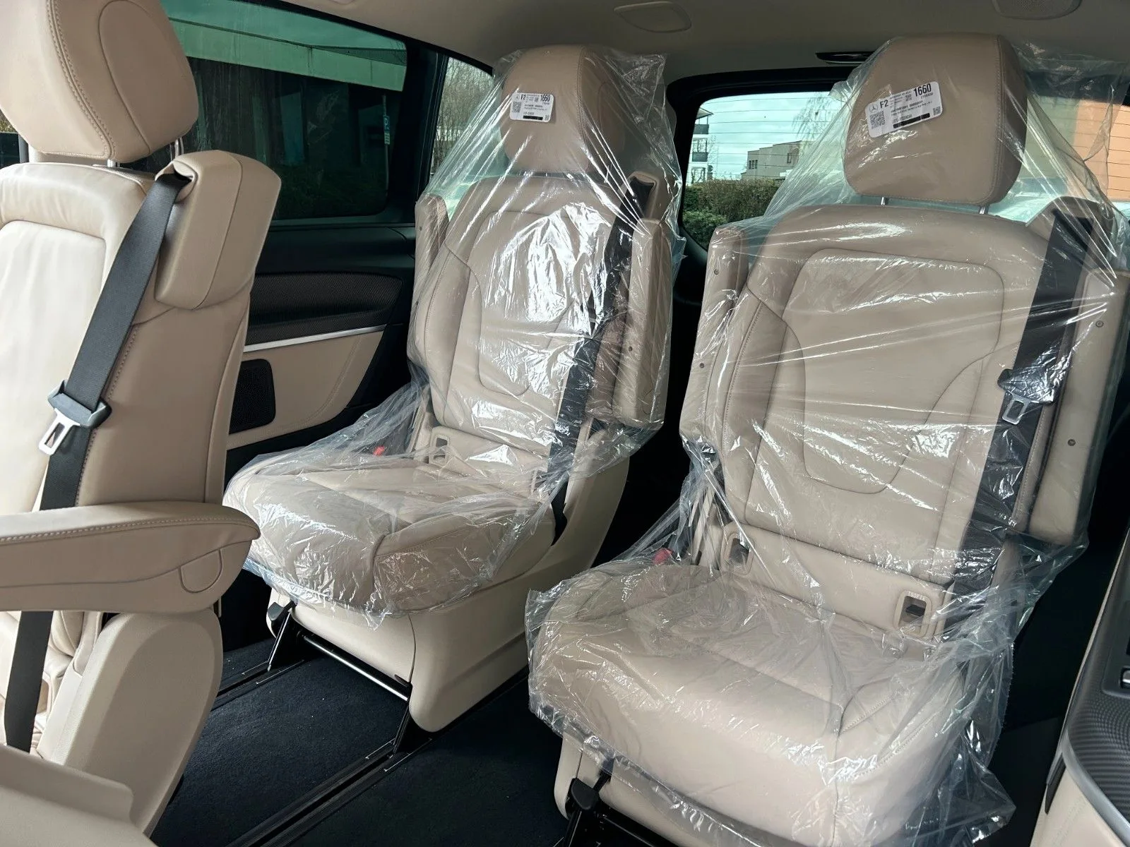 2024 Mercedes-Benz V 300 d 4MATIC, Avantgarde Edition, extra-long, 9/12