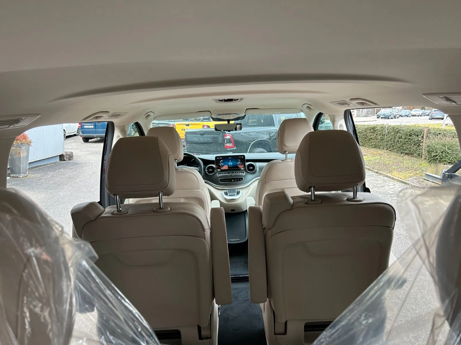 2024 Mercedes-Benz V 300 d 4MATIC, Avantgarde Edition, extra-long, 10/12
